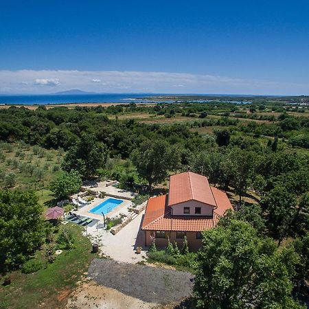 Beautiful Villa Palera With Private Pool Near Pula ลิทซ์ยัน ภายนอก รูปภาพ